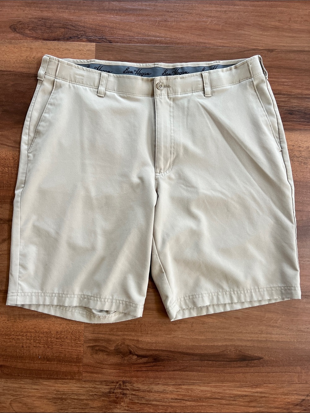 Hogan Men's Beige Flat-Front Shorts
